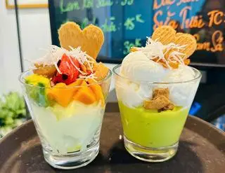 Hình ảnh Sữa chua hoa quả dầm 