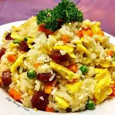 Hình ảnh Cơm Chiên Trứng Lạp xưởng 