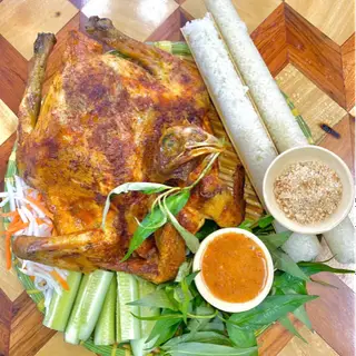 Hình ảnh 1 Gà ta nướng + 1 cơm + bánh bao