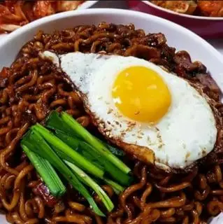 Hình ảnh Mỳ Tương Đen 2 Trứng