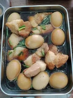 Hình ảnh cơm thịt kho trứng
