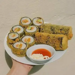 Hình ảnh Kimbap chiên 1 cuộn