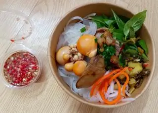 Hình ảnh Bánh ướt lòng gà trứng non