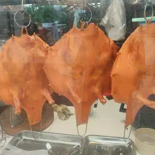 Hình ảnh vịt Quay Da Giòn 1/2 con 