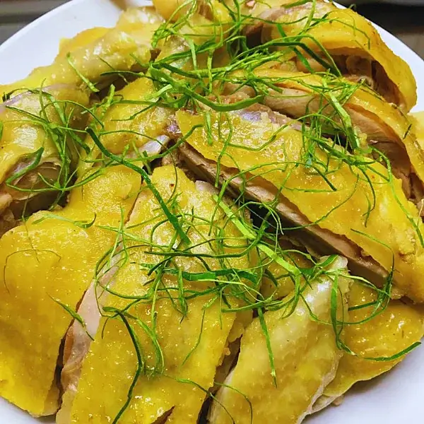 Hình ảnh Gà Hấp Lá Chanh - ( 1 con ) 