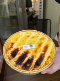 Hình ảnh bông lan sữa chua phomai nướng