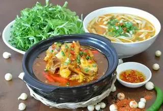 Hình ảnh Bánh canh đầu kèm lòng cá 