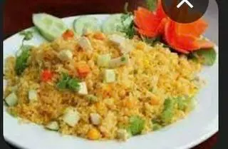 Hình ảnh cơm chiên giòn. đùi  gà  góc  4