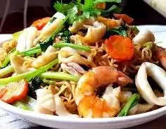 Hình ảnh nui xào thập cẩm 