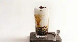 Hình ảnh Sữa tươi chân trâu đường đen