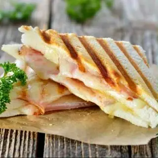 Hình ảnh Sandwich Bacon & Mozzarella