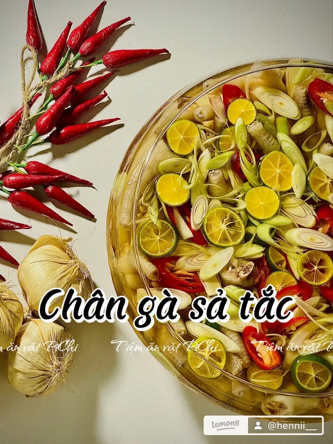 Hình ảnh Chân gà có xương sả tắc L