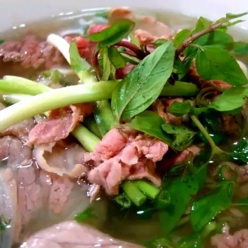 Hình ảnh Phở Bò Tái Chín