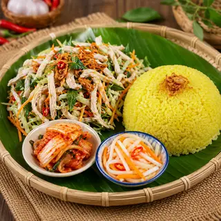 Hình ảnh cơm ức gà xé bóp gỏi