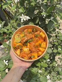 Hình ảnh chân gà sốt thái L