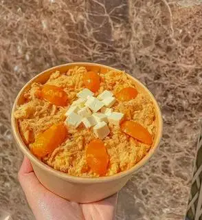 Hình ảnh Banh bông lan trứng muối phomai viên