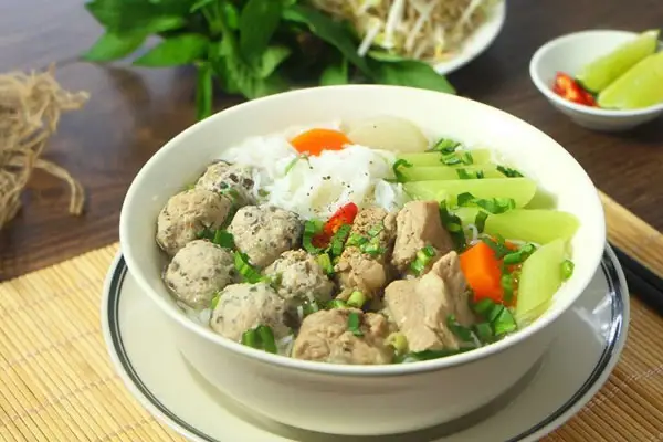 Hình ảnh Bún bò mọc
