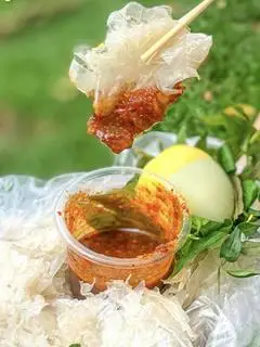 Hình ảnh Bánh tráng chấm muối gánh thần thánh