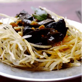 Hình ảnh Gỏi Khô bò 
