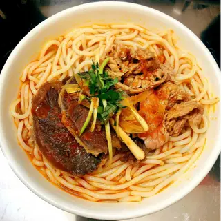 Hình ảnh Bún Bò Tái Nạm