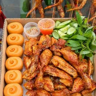 Hình ảnh Gà Ta Nướng + 5 bánh bao sữa chiên
