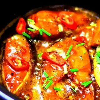 Hình ảnh Cơm Cá Hú Kho Riềng Đậm Vị 