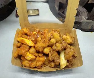 Hình ảnh Gà Viên Chiên Sốt Chua Ngọt ( Size lớn )