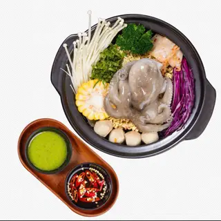 Hình ảnh Combo: Mì Kim Chi Bạch Tuộc + Nước Ngọt