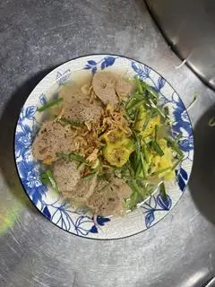 Hình ảnh hủ tiếu hoành thánh thịt bò viên