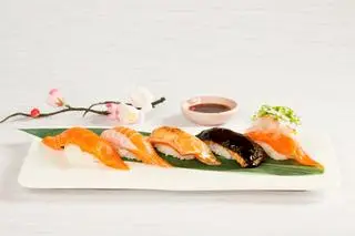 Hình ảnh Set mix cá hồi (5 viên)