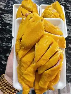 Hình ảnh 1 CON GÀ Ủ MUỐI + sốt chấm  
