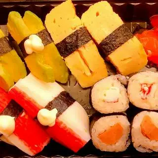Hình ảnh Combo  sushi học sinh sinh viên