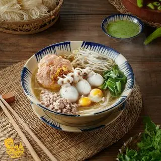 Hình ảnh Hủ Tiếu / Mì Mực + Chả Tôm