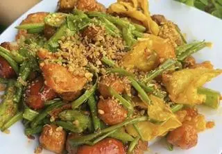 Hình ảnh Combo cá viên sốt mắm tỏi