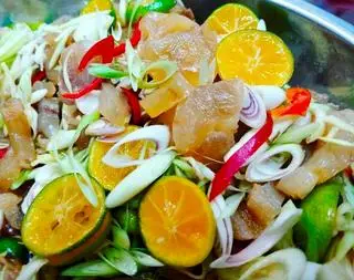 Hình ảnh Gân bò ngâm sả tắc