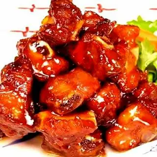 Hình ảnh Cơm Sườn Non Kho Tiêu Thơm Ngon Mềm Thịt