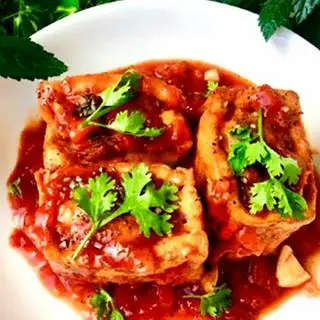 Hình ảnh Cơm Đậu Hũ Dồn Thịt Heo Xay Sốt Cà Chua
