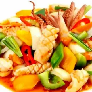 Hình ảnh Cơm Mực Tươi Xào Chua Ngọt Thơm Ngon Đặc Biệt