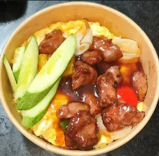 Hình ảnh Combo cơm bò lúc lắc - canh rong biển