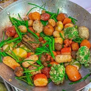 Hình ảnh Combo Cá Viên Thập Cẩm Nhỏ Sốt Mắm Tỏi