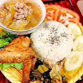 Hình ảnh Cơm Cánh Gà Nướng Tẩm Ớt - 1 phần