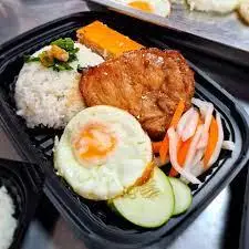 Hình ảnh Cơm Tấm Sườn Chả Trứng Ốpla 