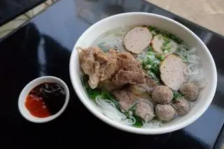 Hình ảnh Bún bò viên