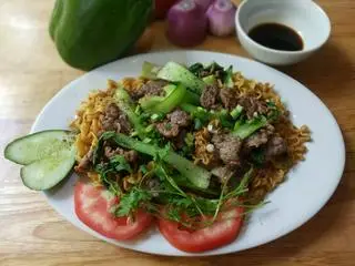 Hình ảnh Mì xào bò