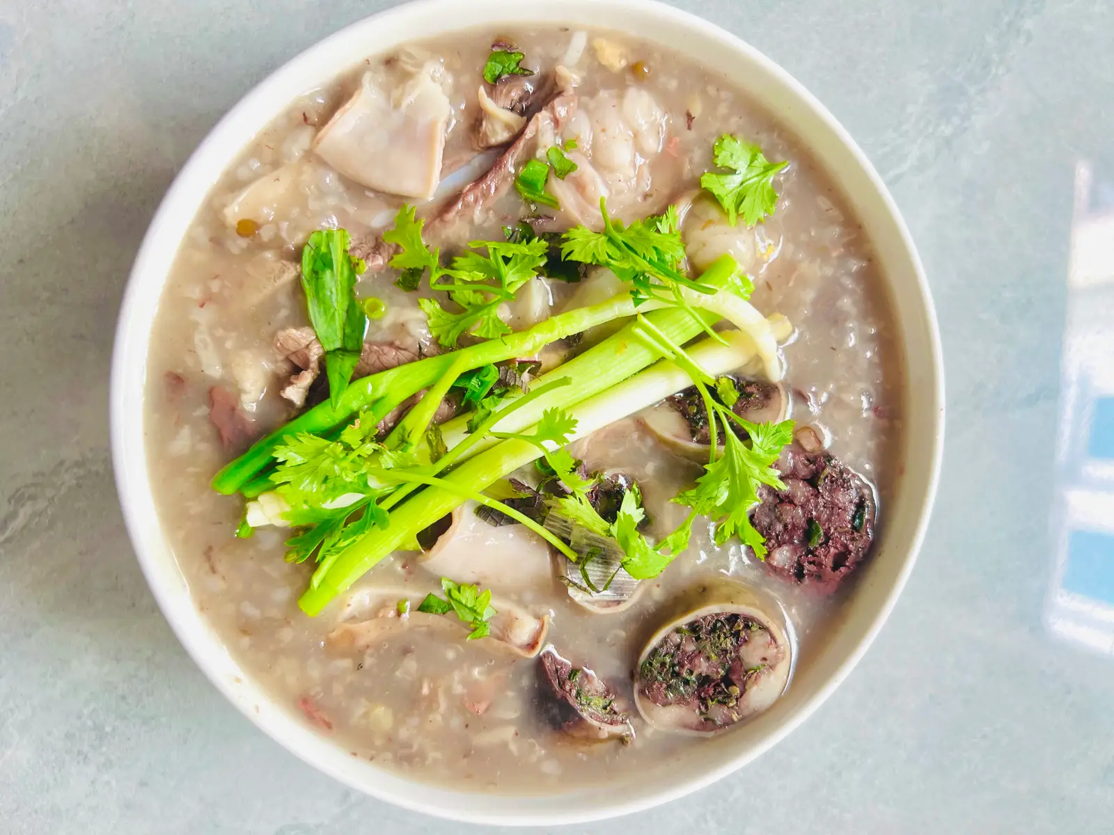Hình ảnh Cháo lòng đầy đủ