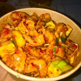 Hình ảnh Chân Gà Rút Xương Sốt Thái -Hộp 300gram 