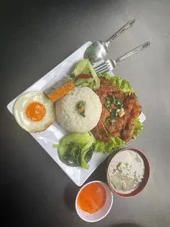 Hình ảnh Cơm Tấm Sườn Trứng Chả