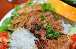 Hình ảnh Cơm Sườn Bì