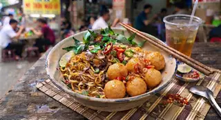 Hình ảnh Mỳ trộn muối ớt cá viên