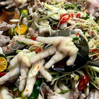 Hình ảnh Chân gà sả tắc 
